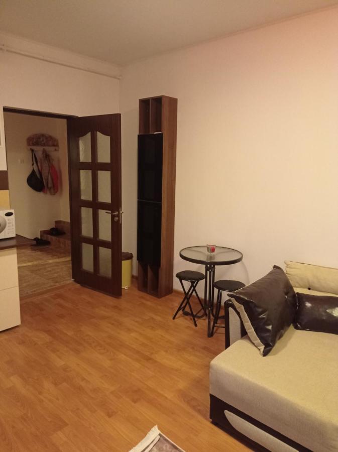 Bed and Breakfast Apartament Floreşti Zewnętrze zdjęcie